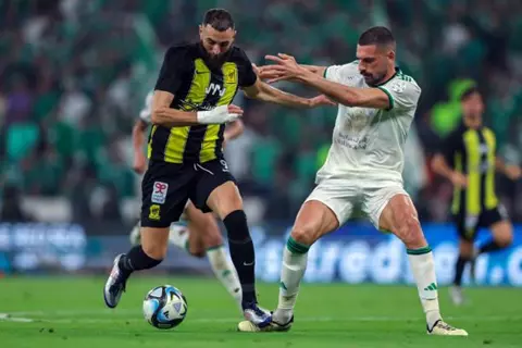 قبل ديربي جدة.. الأهلي بدون 3 نجوم أمام الاتحاد